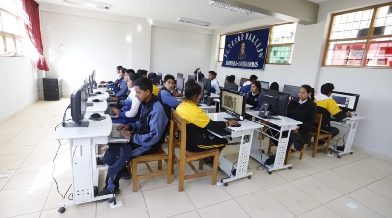 Escuelas de Apurímac y Ayacucho estarán interconectadas gracias a proyecto de banda ancha